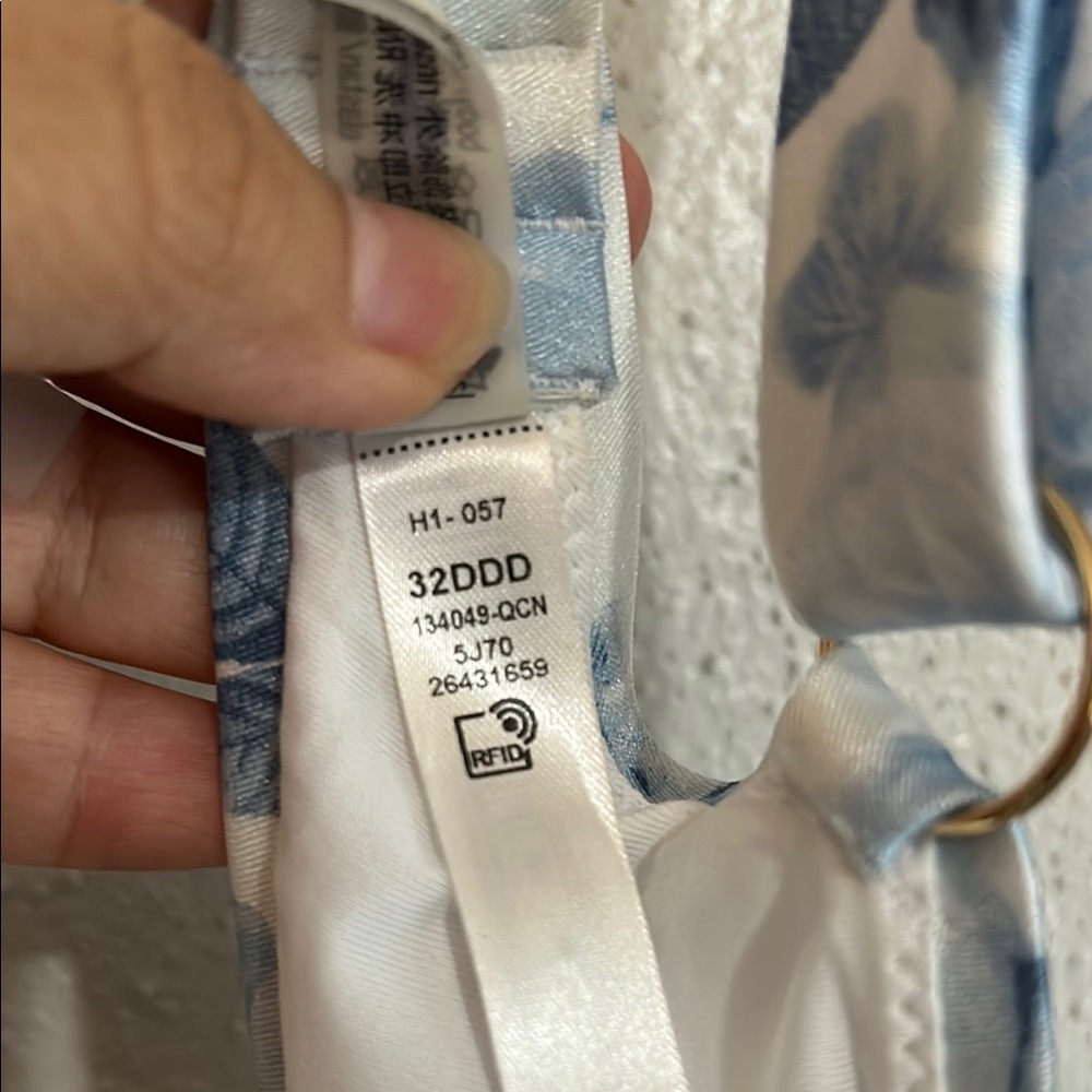 Victoria Secret Swimming Top Floral Blue and White 32DDD - Picture 10 of 11